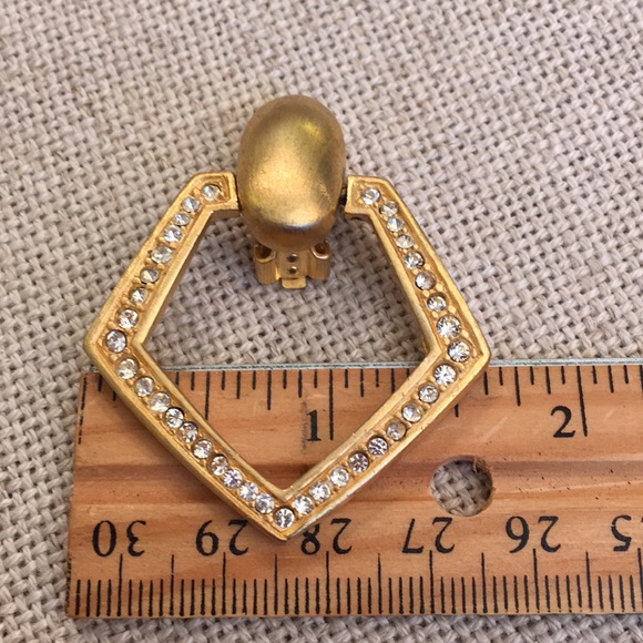 Vintage Matte Gold & Rhinestone Clip Earrings Mod - Picture 12 of 13